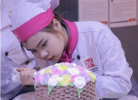 Làm Thế Nào Để Trở Thành Thợ Bánh Kem Chuyên Nghiệp